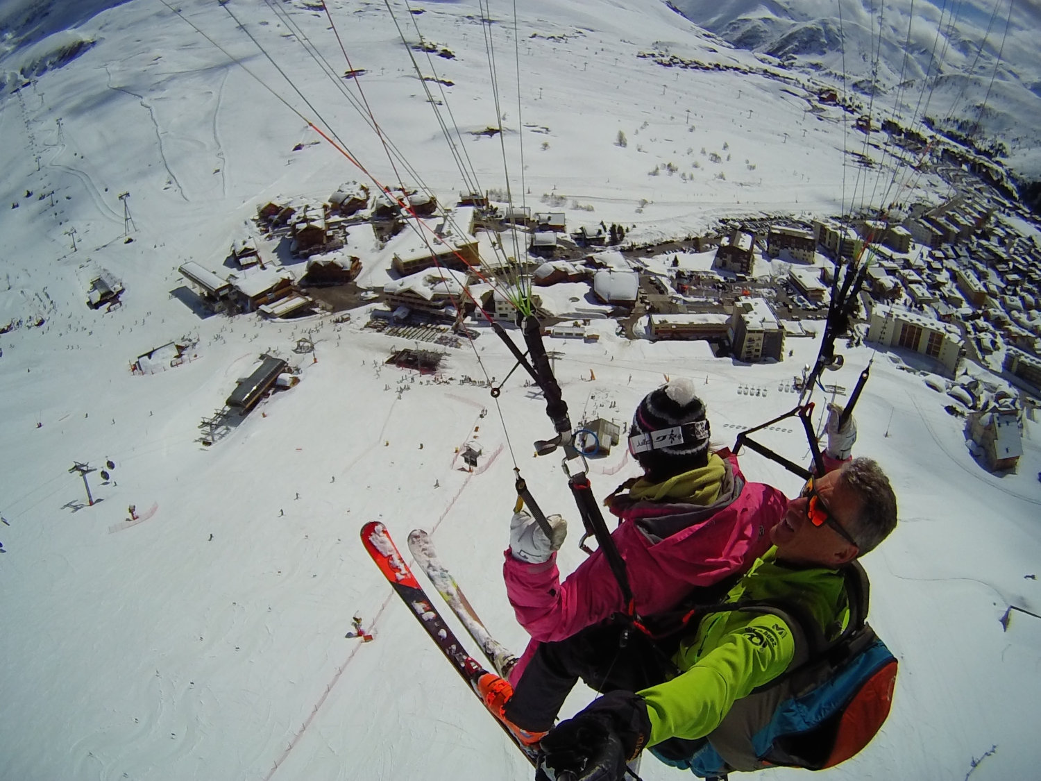 Signal Vol en ski en parapente sur le signal